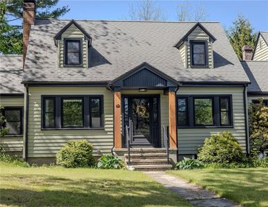 42 Mechanic St, North Smithfield, RI, 02896