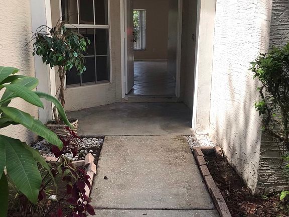 3rd image of 26923 Carmen Pl