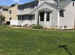 51 Neptune Ave, West Babylon, NY 11704
