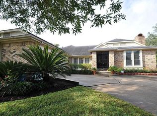 302 Longview Dr, Sugar Land, TX 77478