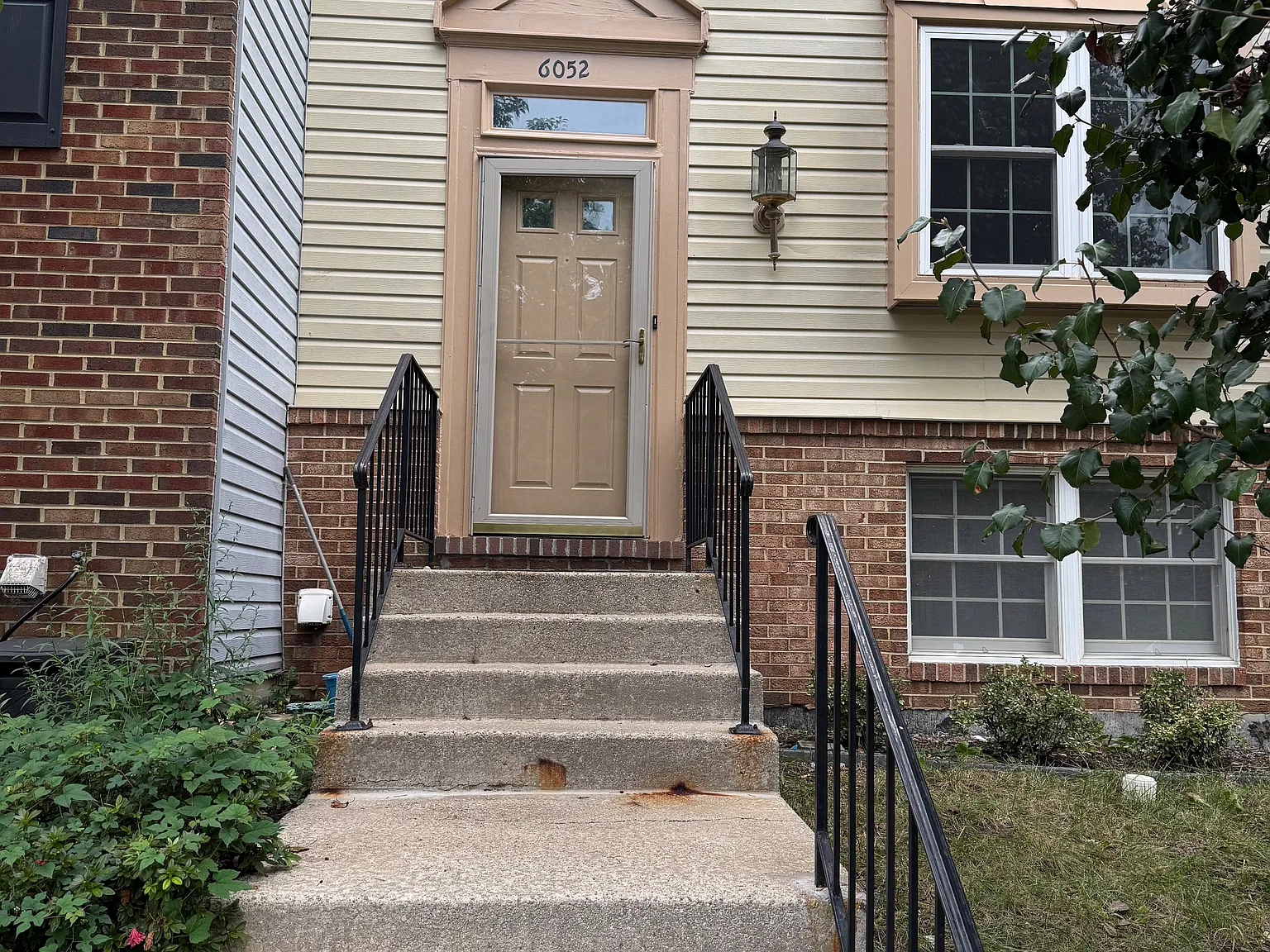 3 bed, 1625 sqft, $3,100 — Photo 2