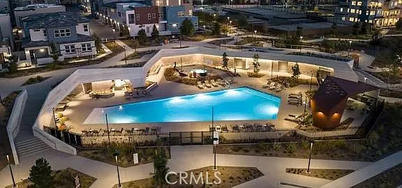 3 bed, 1613 sqft, $5,900 — Photo 2