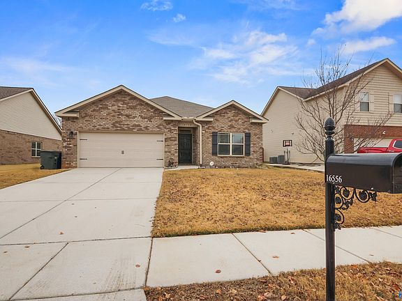 4th image of 16556 Camberwell Dr