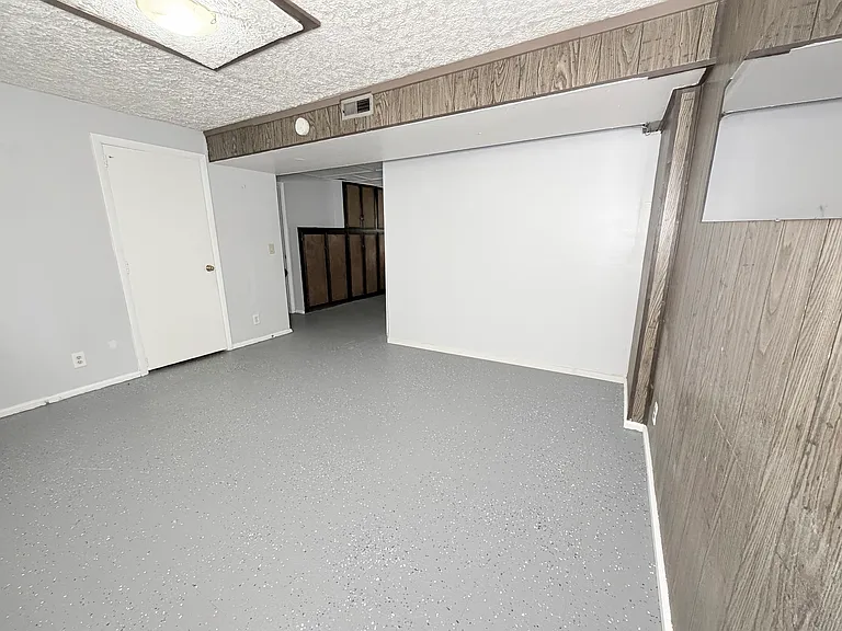 2056 Brookfield Rd — Photo 22