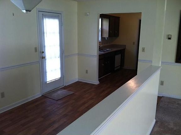 5th image of 812 Odom Ct