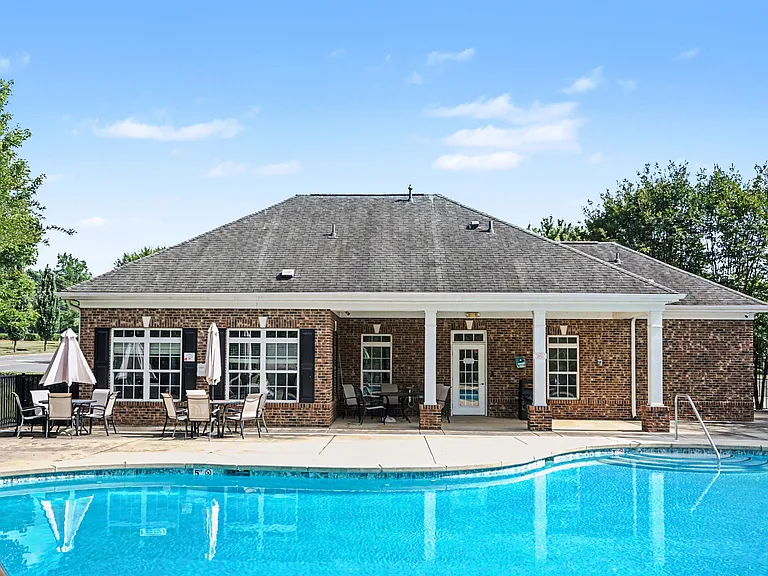 10420 Benfield Rd — Photo 33