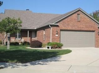 1616 Lakeside Dr, Champaign, IL 61821