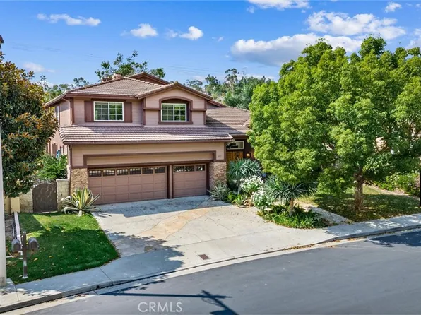 877 S Canyon Mist Ln, Anaheim, CA 92808