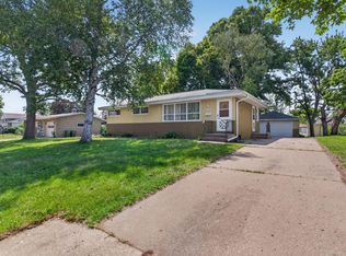 2819 Nash Rd, Brooklyn Center, MN 55430