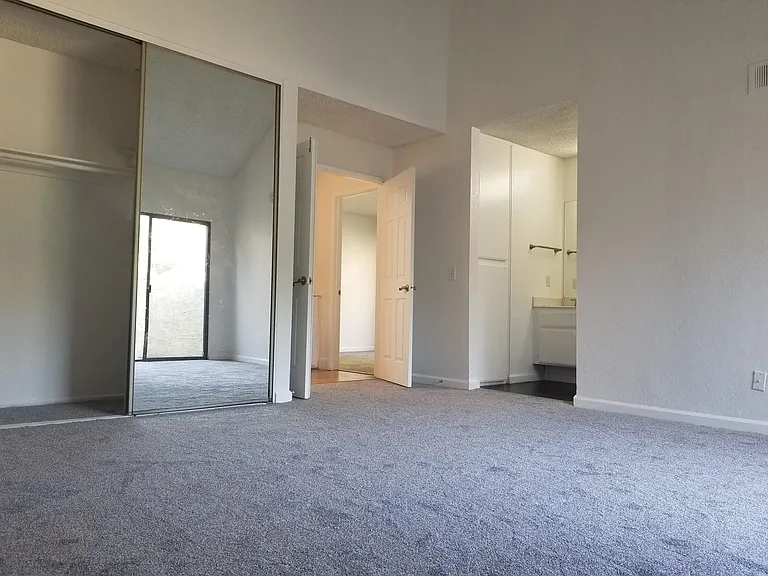 3601 Loggers Ln — Photo 16