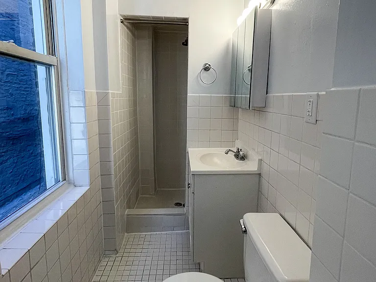 234 Thompson St #17 — Photo 7