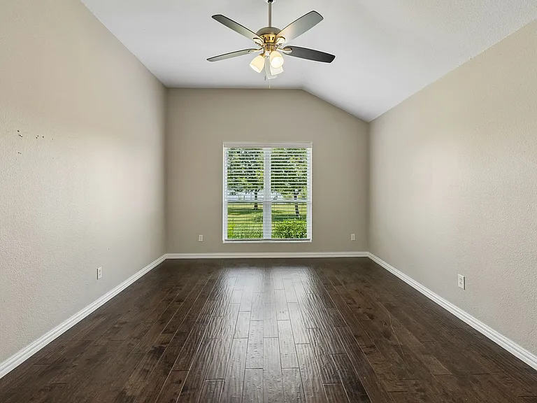 332 Hardwicke Ln — Photo 13