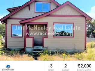 889 N Lincoln St, Seaside, OR 97138