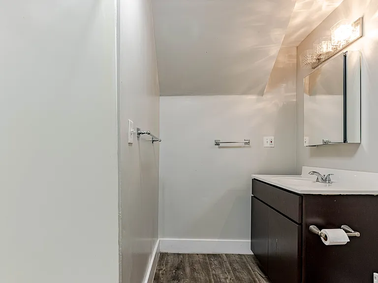 5515 Bridge Ave — Photo 14