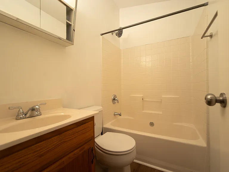 8 Upman Ct — Photo 9