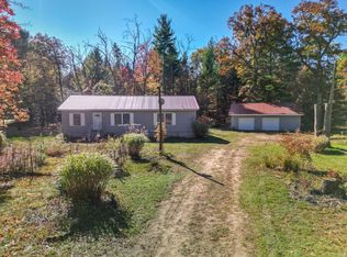 2171 S Walnut Ave, White Cloud, MI 49349