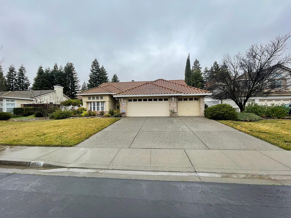 1st image of 449 Diamond Oaks Dr