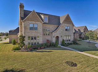 7901 Vale Ct, North Richland Hills, TX 76182