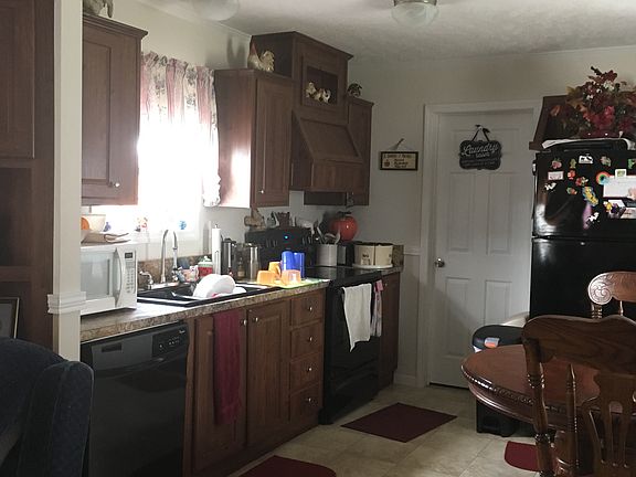 Kitchen with pantry/laundry 