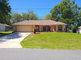 8876 N Travis Dr, Citrus Springs, FL 34434