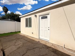 17535 Victory Blvd #1, Van Nuys, CA 91406