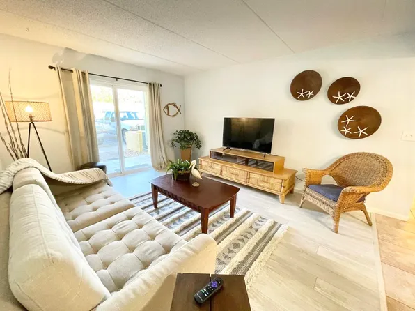 209 W Miracle Strip Pkwy APT B104, Mary Esther, FL 32569