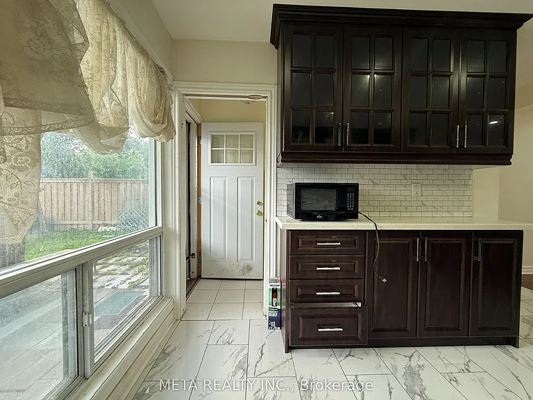 556 McCowan Rd — Photo 16