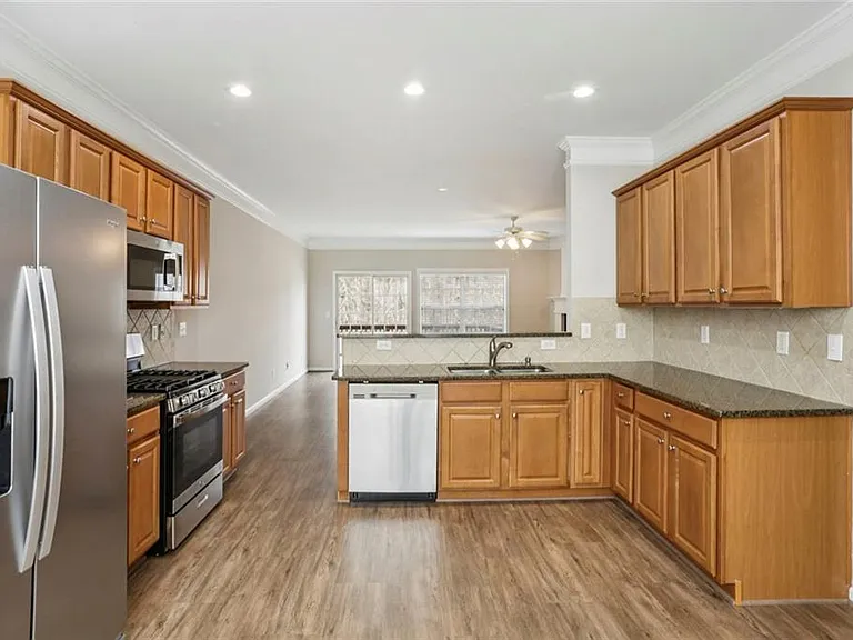 642 Bernay Way — Photo 8