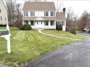 5 Howes Ct, Ridgefield, CT 06877