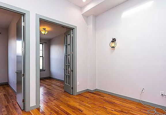 3rd image of 295 Harman St APT 2R
