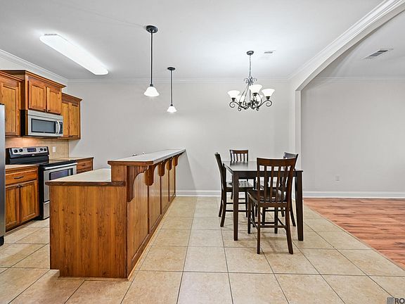 3rd image of 26718 Palmetto Lake Ct W #26718