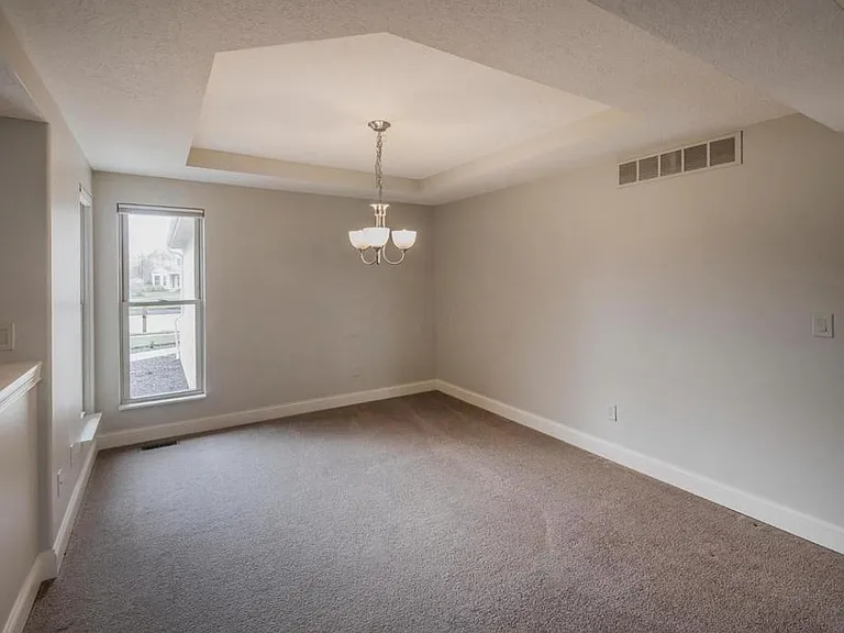 2323 Charoe St — Photo 8