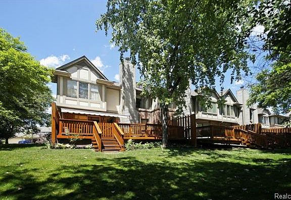 2nd image of 42005 Saratoga Cir