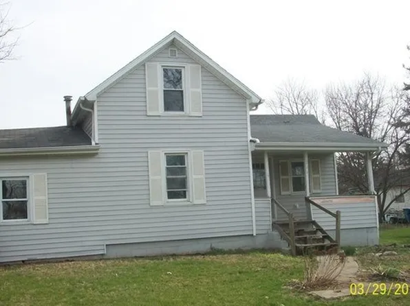 211 E Elk St, Odell, IL 60460