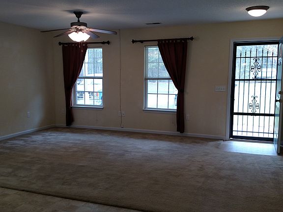 Living Room/Front Entry