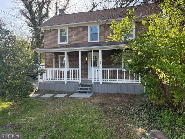21 S Greenway Ave, Boyce, VA 22620