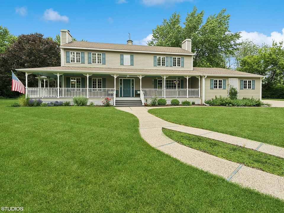 1st image of 21300 W Beechwood Ct