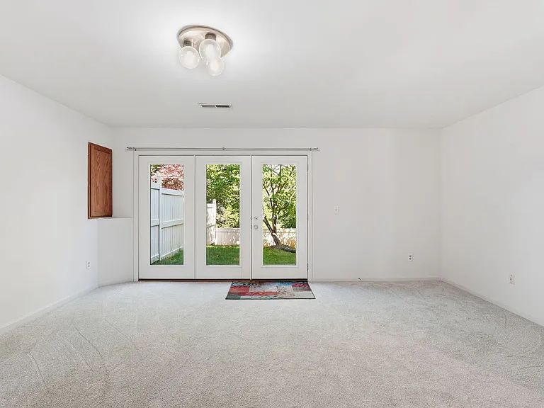 2709 Baronhurst Dr — Photo 8
