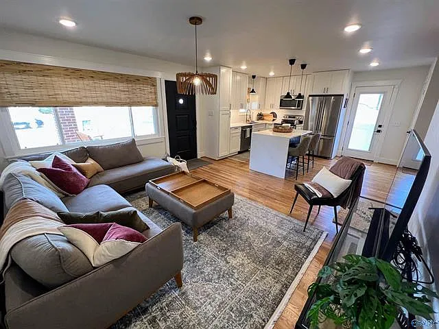1612 Wellman Ave NE — Photo 6