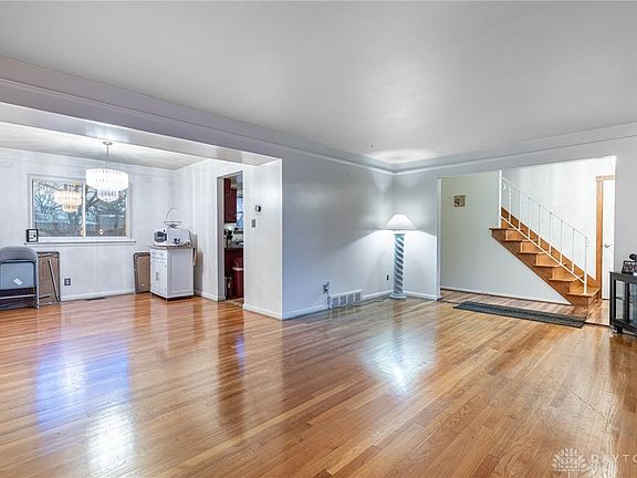 2nd image of 3628 Castano Dr