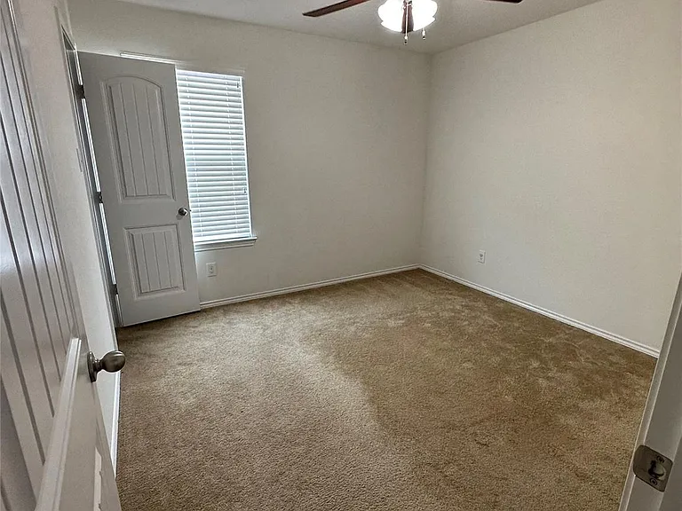 1248 Hyde Park Dr — Photo 31
