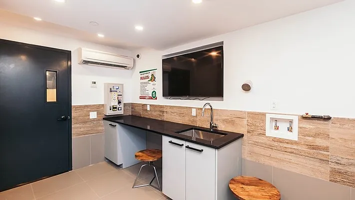 Rented by Owner | media 79