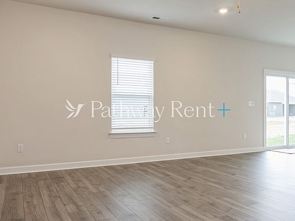 5th image of 3448 Quintana Dr