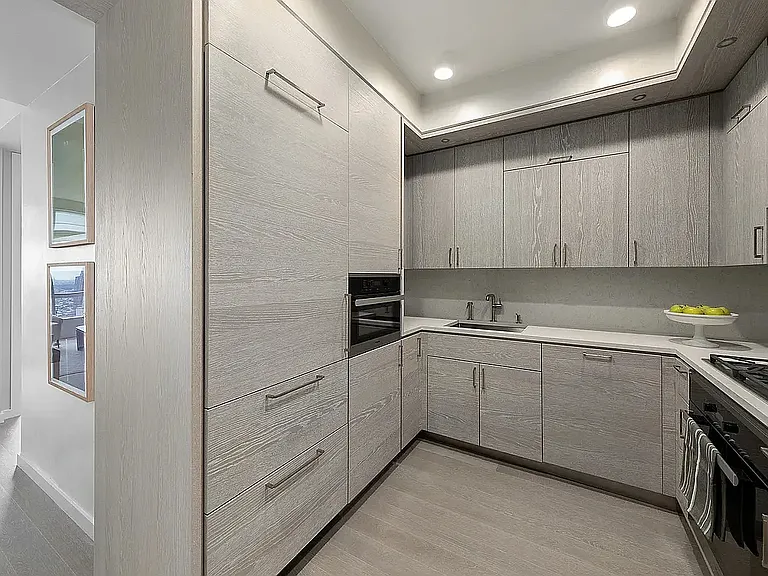 138 Willoughby St #38J — Photo 2