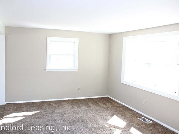 3rd image of 3001 G St
