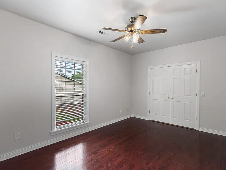 Upstairs bedroom #2