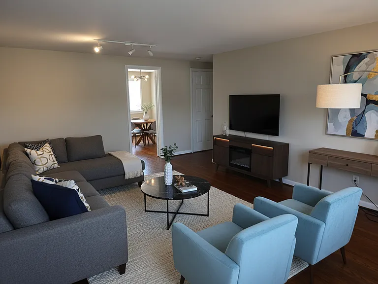 5 E Monument Ave — Photo 6