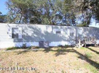 108 Broad St, Welaka, FL 32193