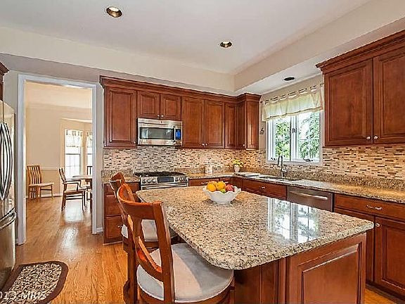 5th image of 13428 Fairland Park Dr