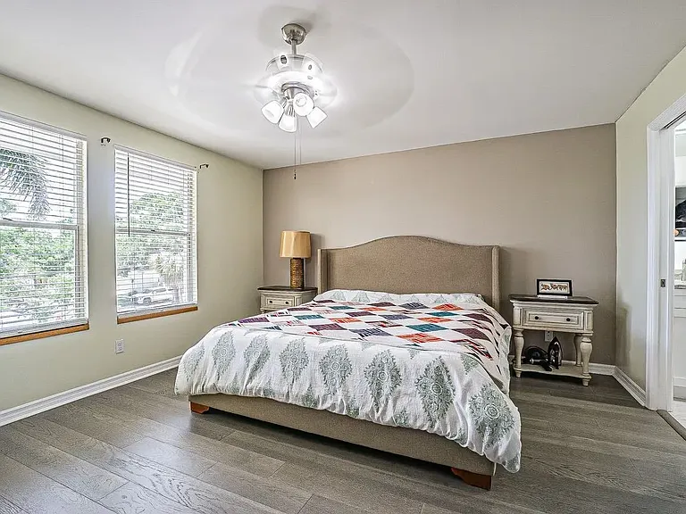 2114 S Venus St — Photo 16
